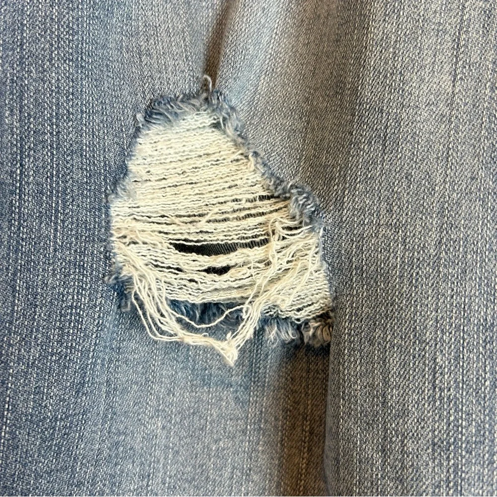 Torrid 3X Jeans Premium Sky High Skinny Crop Distressed Faded Blue Size 22 - Picture 9 of 10